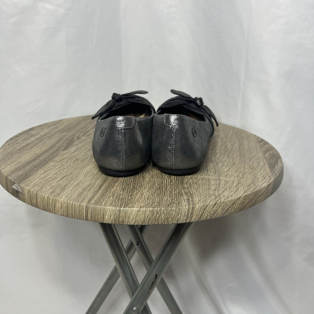 Born Ballet Flats Women’s Silver Black Leather Casual Bow Slip On Shoes Sz 8.5 - Picture 3 of 10